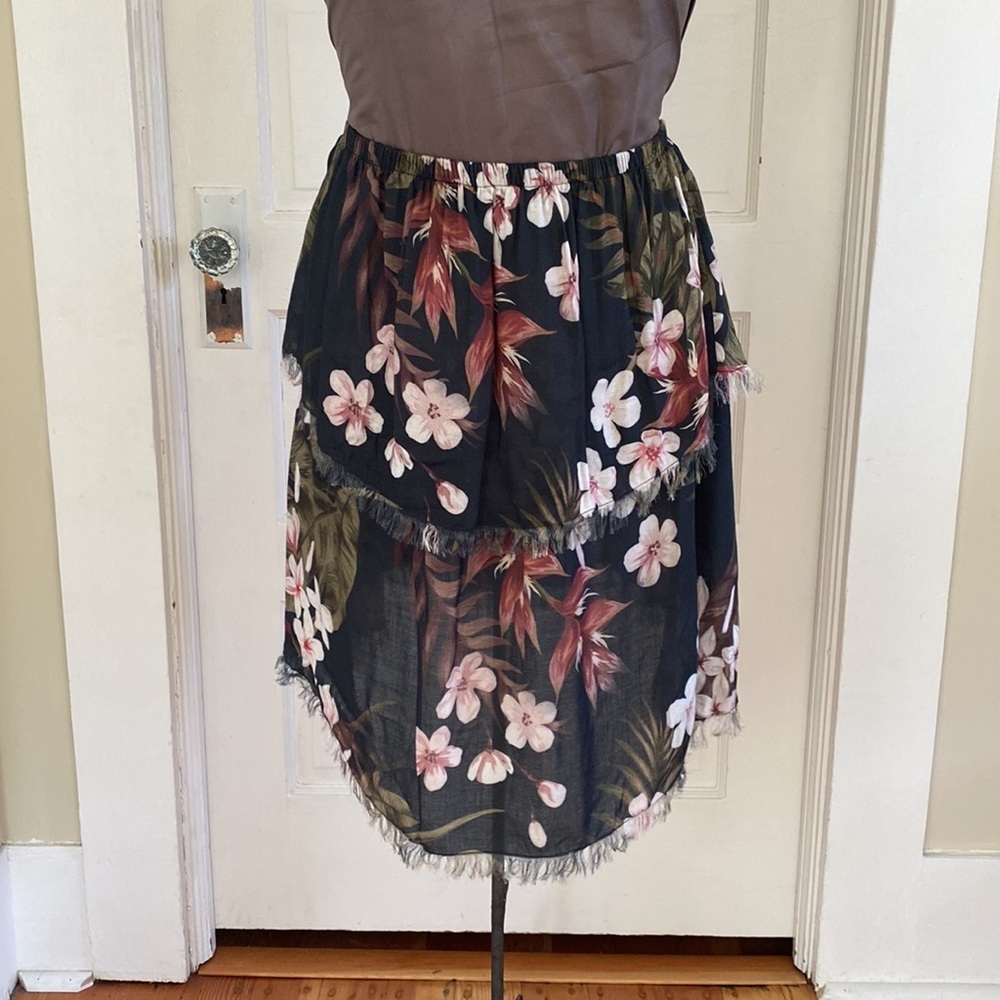 Chaser‎ Hawaiian Print Cover Up Skirt NWT Medium